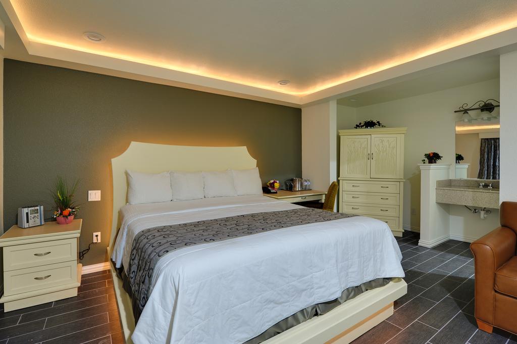 Romantic Inn & Suites Dallas Zimmer foto