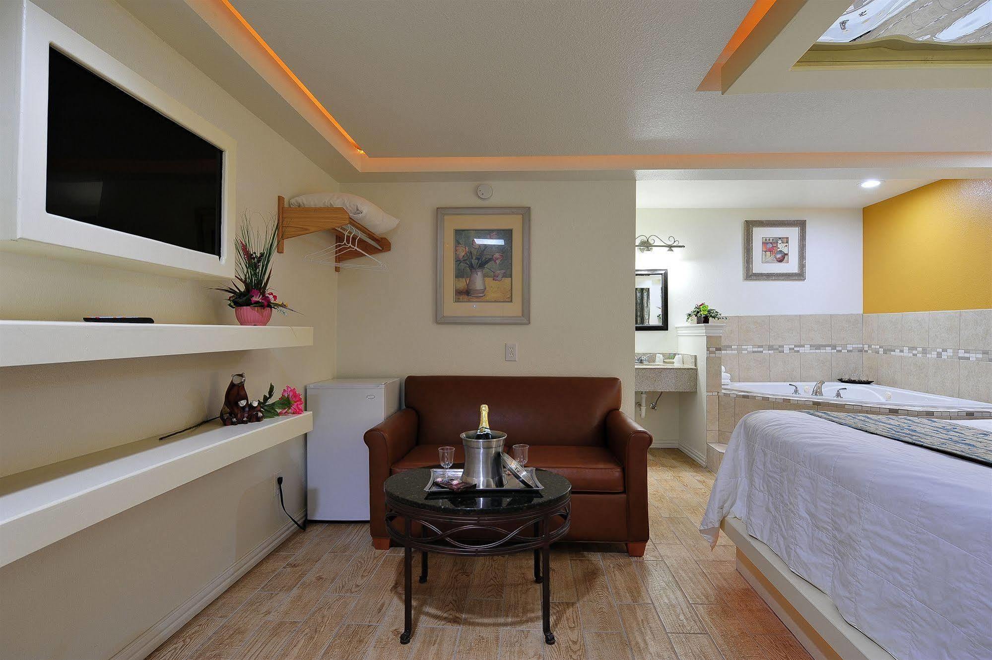 Romantic Inn & Suites Dallas Exterior foto